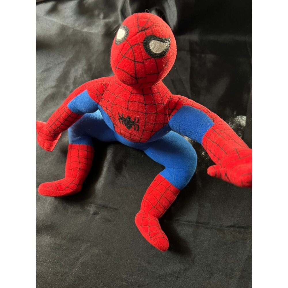 VINTAGE Kelly Toys "Amazing Spider-Man" Plush Toy Collectible - M - 25 yrs old